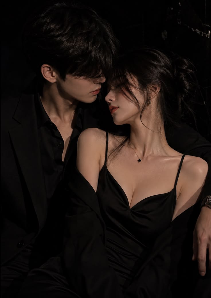 Bị Bóc Lột 22 Năm Nuôi Chị Gái Bệnh, Tôi Cho Cả Gia Đình Ký Sinh "Xịt Keo" Vì Tự Mua Đất