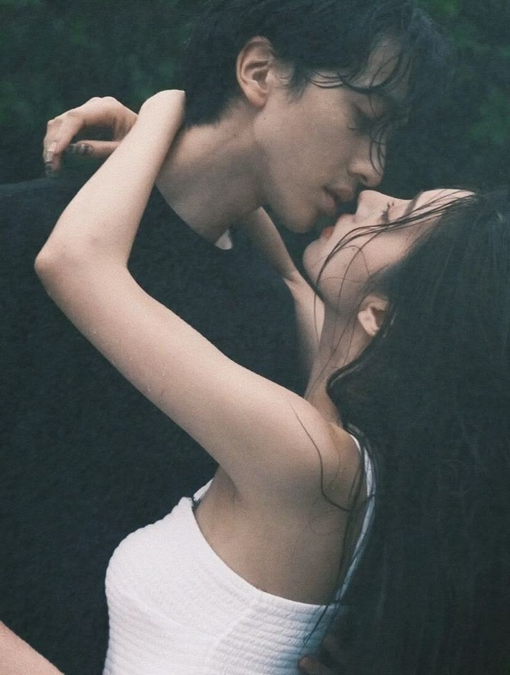 Pha Thuốc Độc Vào Trà Phù Dung Để Thao Túng Anh Cả, Trà Xanh "Xịt Keo" Nhìn Anh Đổ Đầy Sàn